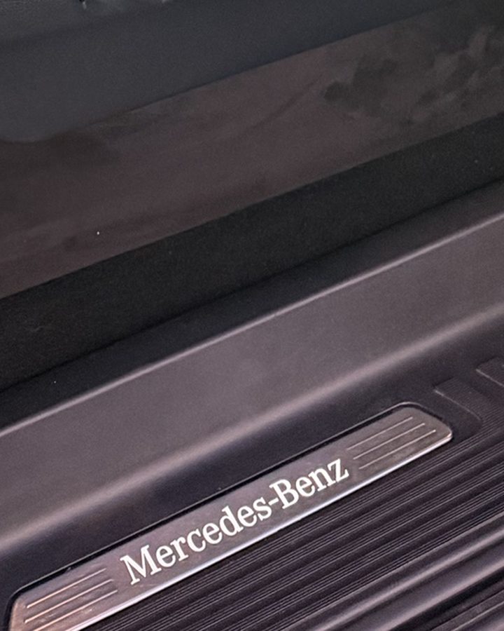 Illuminated Mercedes-Benz door sill plate